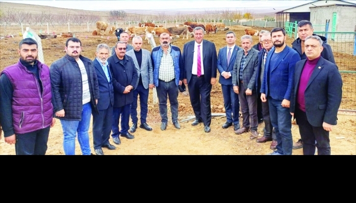 CHP Niğde Milletvekili Ömer Fethi Gürer, besicilerle görüştü.