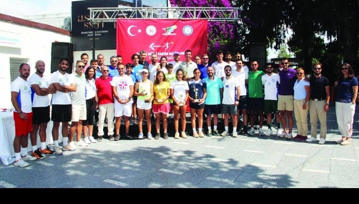 Adana Tenis, Dağ ve Su Sporları Kulübü’nün (ATDSK) alt yapısından yetişen bir tenisçisi daha milli takıma girdi.