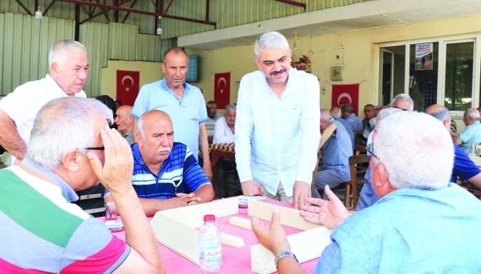 Başkan Avan, bayramın ilk gününden itibaren başlattığı mahalle ziyaretlerini bayramın ikinci ve üçüncü gününde de sürdürdü.