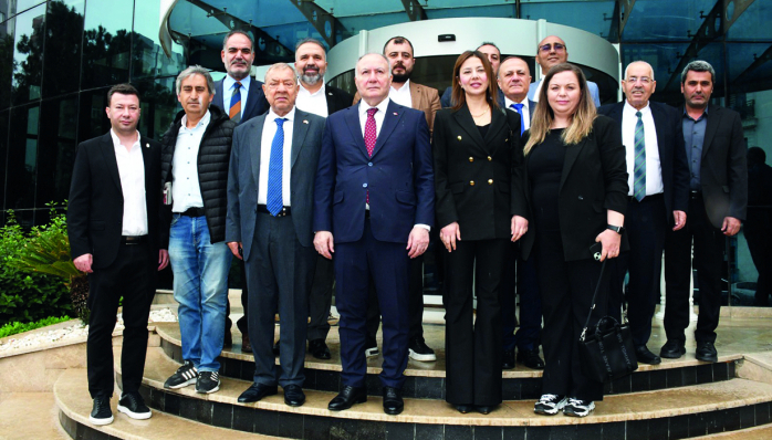 Türk-İş Genel Başkan Yardımcısı ve Türkiye Yol-İş Sendikası Genel Başkanı Ramazan Ağar, Yol-İş Sendikanın Adana 1 Nolu Şubesinin Genel Kurulunda konuştu; 