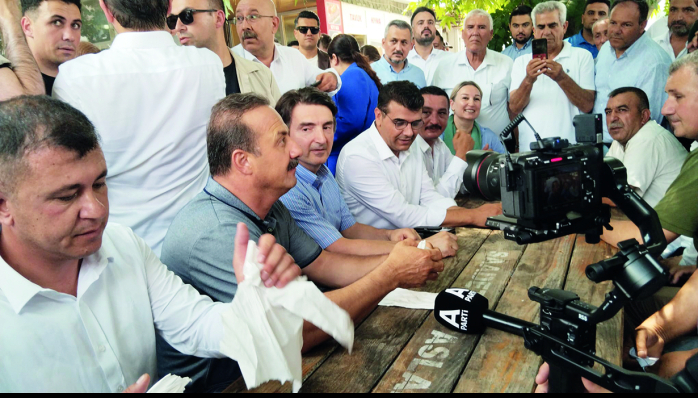 Yavuz Ağıralioğlu Karaisalı'da Coşkuyla Karşılandı