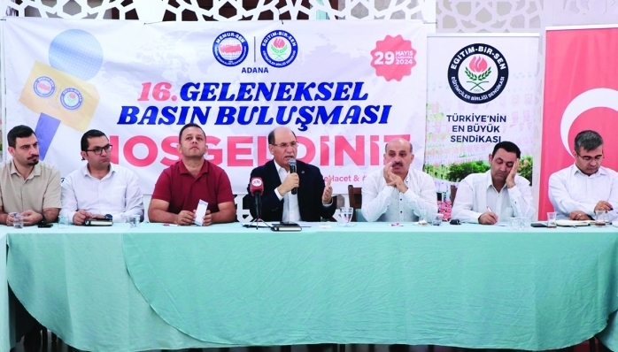 EĞİTİM-BİR-SEN ADANA ŞUBESİ 16. GELENEKSEL BASIN BULUŞMASINI GERÇEKLEŞTİRDİ. MEHMET SEZER,  “YETKİ BAYRAĞIMIZ KARADA, KALEDE, DENİZDE ve GÖKYÜZÜNDE DALGALANMAYA DEVAM EDİYOR” DEDİ