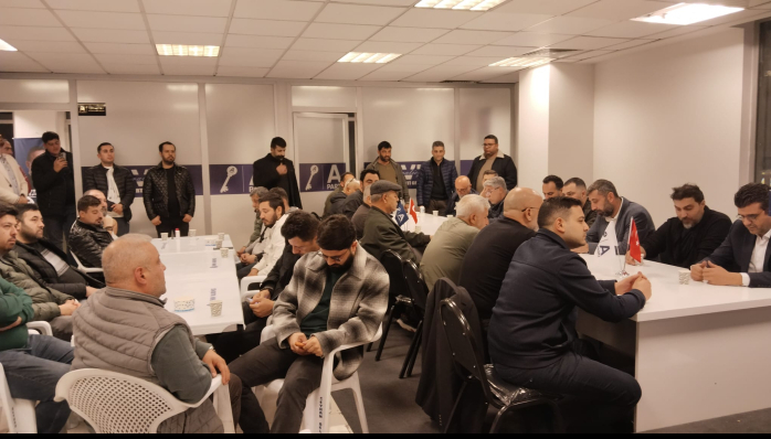 Anahtar Parti Yüreğir  İftarında Sert Mesaj:''Razı Değiliz!'' 