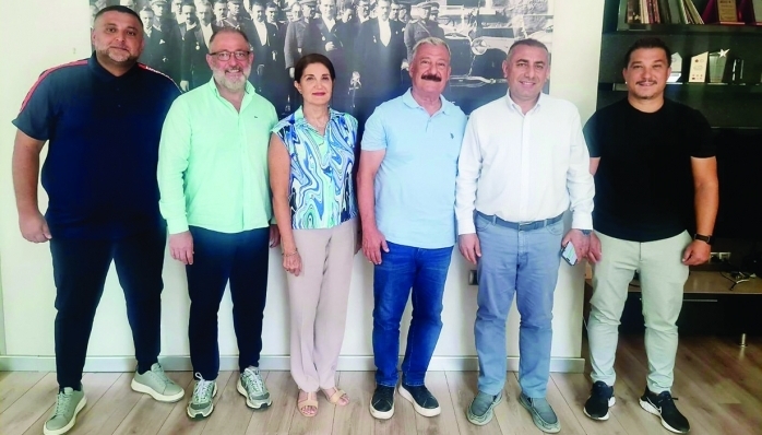 Seyhan Belediyespor Kulübü’nün yeni yönetim kurulu ilk toplantısını yaparak görev dağılımını belirledi.