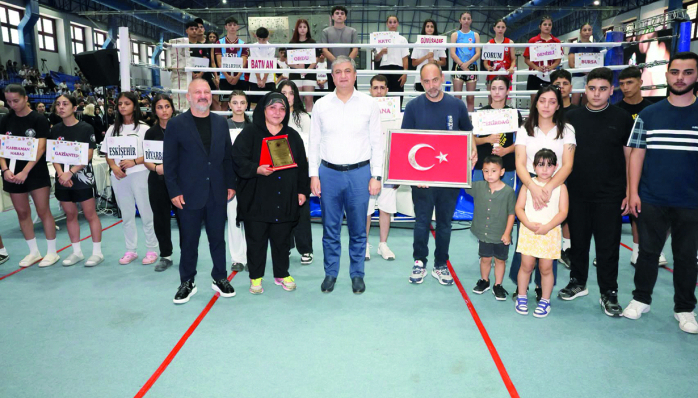 ŞAMPİYONUN ADINA YAKIŞTI
