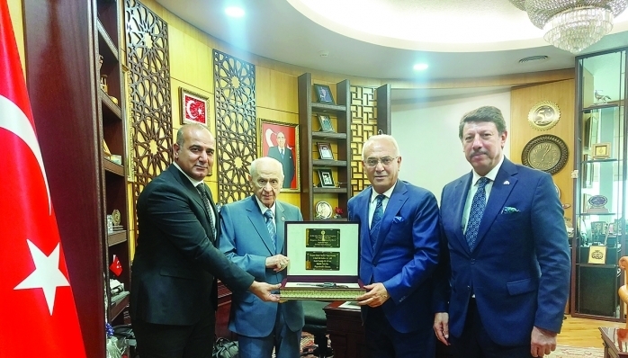 MHP Adana İl Başkanı Yusuf Kanlı ve MHP MYK Üyesi Mustafa İzgioğlu MHP Genel Başkanı Devlet Bahçeli’yi ziyaret ettiler.