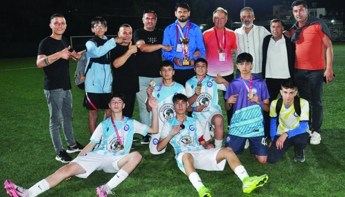 Antrenör Halil Yılmaz, “Hakemler verdikleri yanlış kararlarla 1 yılın emeğini çaldılar” dedi