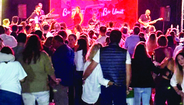 Güney Rotary ve Koza Rotary, geliri Dünya Çocuk Felci Vakfı’na bağışlanmak üzere Gizem Aksoy konseri düzenledi