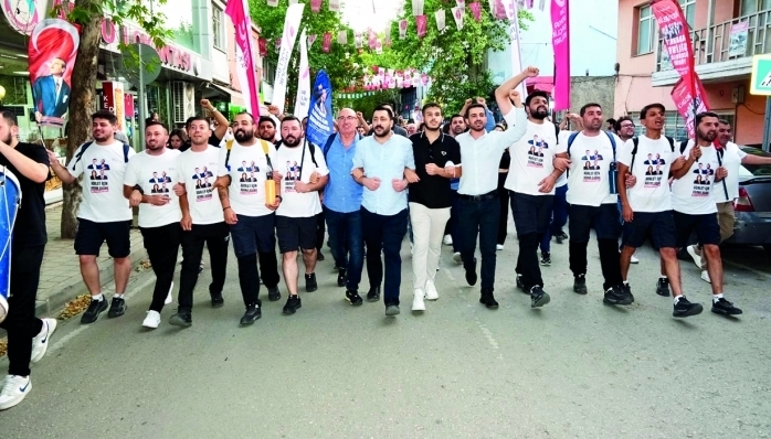 https://adnhaber.com/vali-kosger-kuran-kursu-ogrencileriyle-bir-araya-geldi-ogrencilere-kebap-ikram-edildi 
