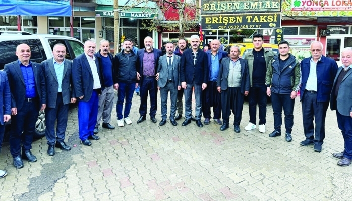 Pozantı Belediye Başkanı Ali Avan, Ramazan Bayramı münasebetiyle Pozantı’nın çeşitli mahallelerini ziyaret ederek vatandaşlarla bayramlaştı.