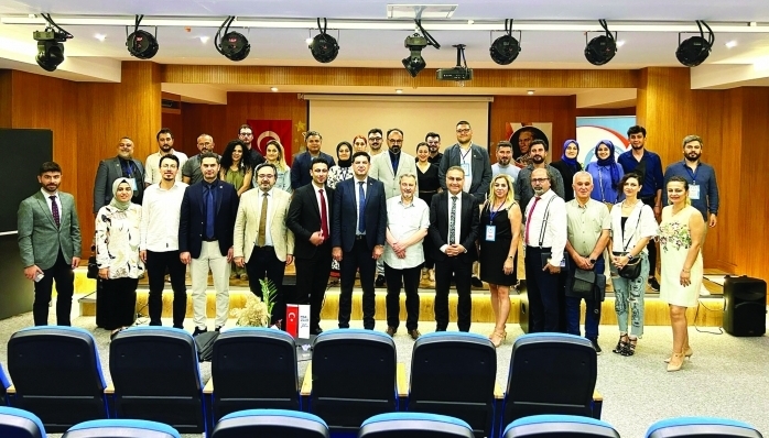 Eğitim Gücü Sendikası’ndan ‘Lider Öğretmen Semineri’ ve resim sergisi