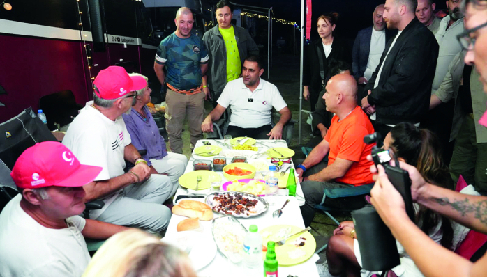 ÇUKUROVA BELEDİYESİ CUMHURİYET KAMPI’YLA FARK YARATTI