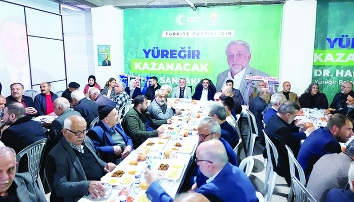 AK Parti Yüreğir Belediye Meclis Üyesi adayı işadamı İrfan Sancaklı ‘nın merkez seçim bürosunda düzenlediği iftar programına yoğun ilgi.