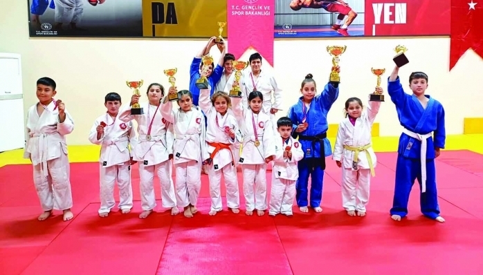 Judo Teknik Yarışması Adana il birinciliği Yavuzlar Spor Salonunda yapıldı 