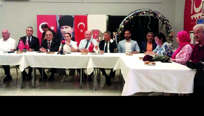 Türkeş, “Dün teröristbaşı idam edilsin diyenler bugün neden umut hakkından söz ediyor” dedi ve ekledi: