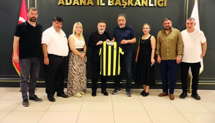 Adana 01 FK Başkanı Menderes Kutlu ve yönetim kurulu AK Parti İl Başkanı Tamer Dağlı’yı ziyaret etti 