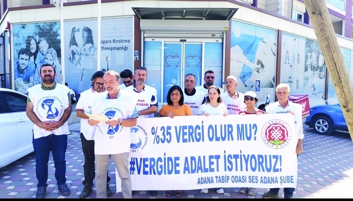 Adana Tabip Odası ve SES Adana Şube'nin öncülüğünde, sağlık çalışanları 29 haftadır "Vergide Adalet" talebiyle eylemlerine devam ediyor.