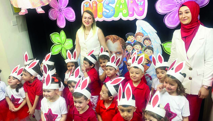 Minik “Pamuk Şekerler” İlk Kez Sahnedeydi: 