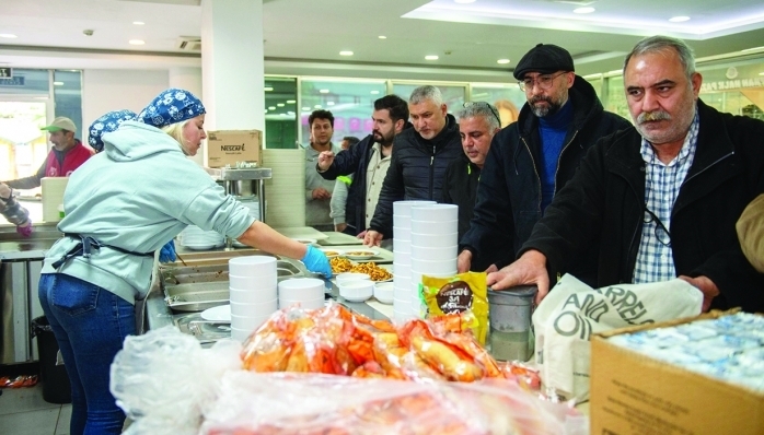 Tekin, vatandaşları ramazan ayı boyunca iftar saatlerinde kent lokantalarında bir arada olmaya davet etti