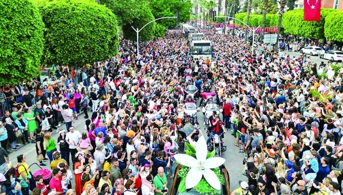 Portakal Çiçeği Karnavalına “En İyi Kültür ve Sanat Etkinliği” Ödülü 