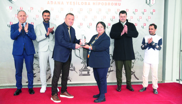 Seyhan Belediye Başkanlığı Koşusu’nu Hood River Kazandı 