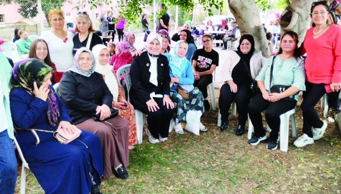 27 Mart Yerel Seçimlerde Atakent mahallesine muhtar seçilen Tuba Oruç, seçimlerde söz verdiği sıkma şenliğini  mahalle sakinleriyle gerçekleştirdi.