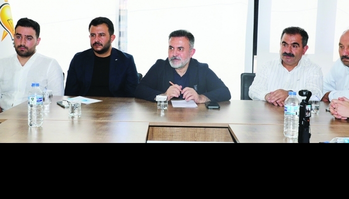 AK Parti Adana İl Başkanı Tamer Dağlı Saimbeyli’de vatandaşlarla buluştu