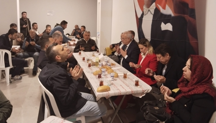 Sarıçam Belediye Başkan yardımcısı Lütfi Doğan'ın babası Abdullah Doğan'ın vefatı sebebiyle  Mevlidi şerif okutuldu.