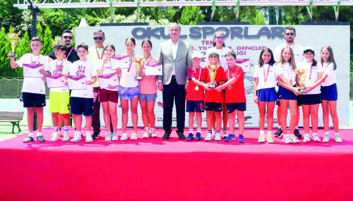 Adana’da Tenis Şöleni