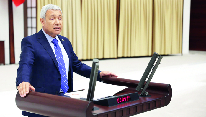 Sümer, “Saray enflasyon düzeliyor dese ne olur? Millet taneyle zeytin alıyor” dedi