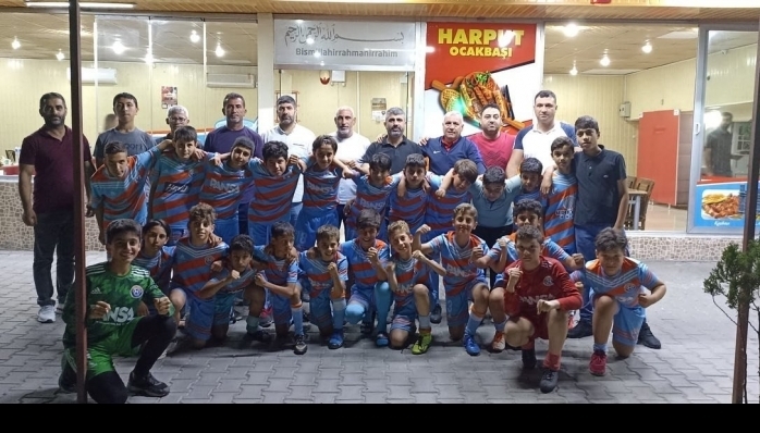 Sporculara mangallı kutlama! 