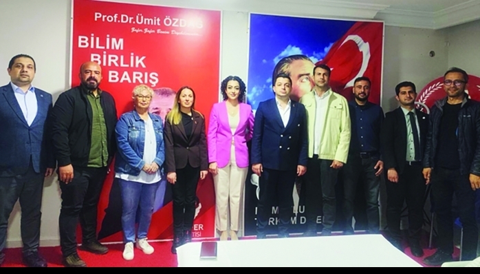 Zafer Partisi İl Yönetimi, “Genel Başkanımız Prof. Dr. Ümit Özdağ’ın esaret altına alınmasını asla kabul etmiyoruz” dedi