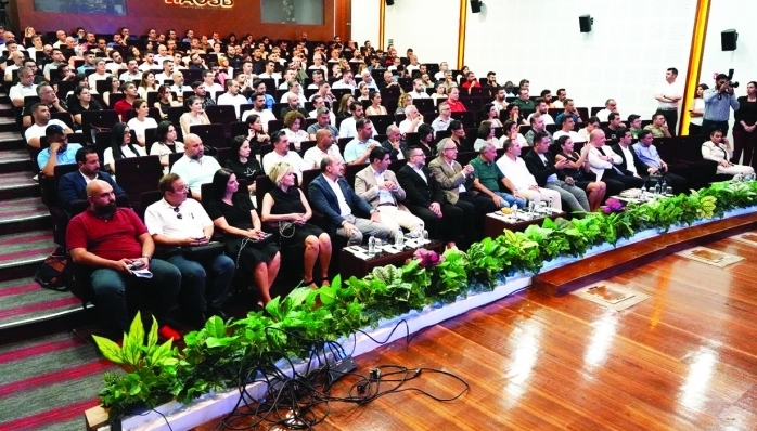 AOSB YÖNETİM KURULU BAŞKANI SÜTCÜ, “ULUSLARARASI REKABETTE ZORLANILAN BİR DÖNEMDE YENİ PAZARLARIN YENİ FIRSATLAR SUNUYOR” DEDİ