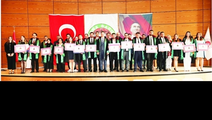 Adana Baro Başkanı Av.Böke, ruhsat alan meslektaşlarını ve ailelerini kutladı, “Aramıza katılan meslektaşlarımız bize güç verecektir” dedi