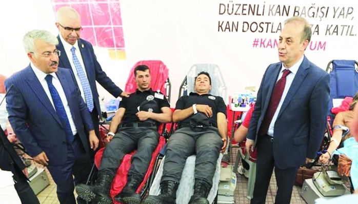 Kızılay 1.Genel Başkan Yardımcısı Saygılı, “Hastanelerde şifa bekleyen hastaların hayatlarına dokunan tüm kan dostlarını bir kez daha tebrik ediyorum. İyi ki varsınız..." dedi