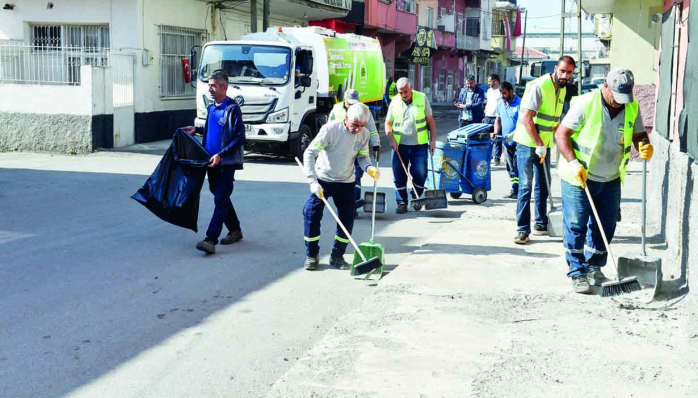 Seyhan Belediyesi öncülüğünde başlatılan geniş kapsamlı temizlik harekatına Büyükşehir ve Yüreğir Belediyeleri destek verdi 
