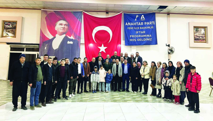 Anahtar Parti Feke’de Kongre Heyecanı
