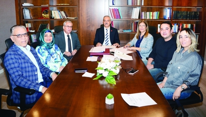 Dt. Fatih Güler’in Türk Diş Hekimleri Birliği (TDB) Başkanı olması nedeniyle boşalan Adana Diş Hekimleri Odası Başkanlığına Çene Cerrahı Dr. Dt. Hasan Boğa getirildi.