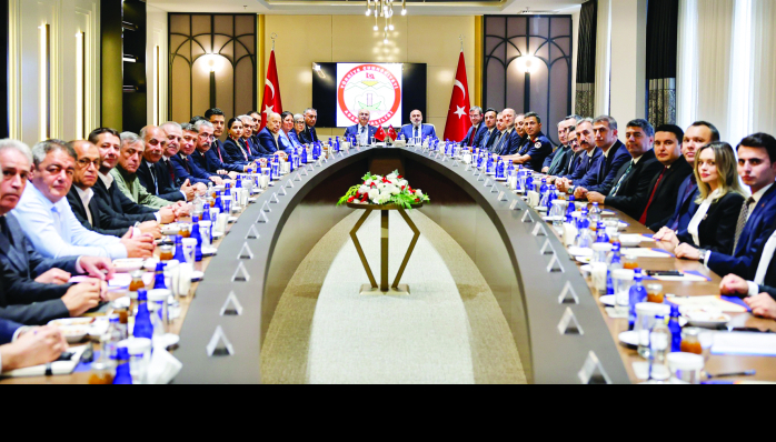 Adana’da güvenlik zirvesi gerçekleştirildi.