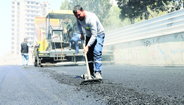 YÜREĞİR BELEDİYESİ 4 YILDA 290 KM YOL YAPTI