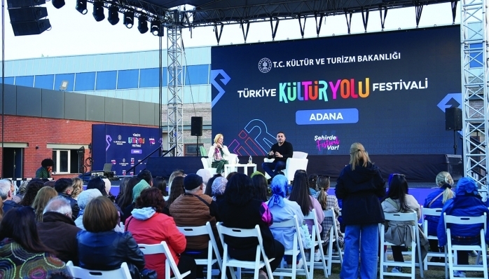 ADANA KÜLTÜR YOLU FESTİVALİ KAPSAMINDAKİ PORTAKAL ÇİÇEĞİ KARNAVALI YİNE BÜYÜK İLGİ GÖRDÜ