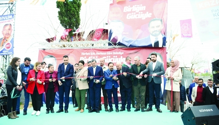 Yaklaşan yerel seçimler öncesi seçim çalışmalarına hız veren Cumhur İttifakı adayları, hafta sonunda Sarıçam’a adeta çıkarma yaptı.